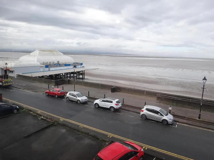 Entire apartment, Three-Bedroom Apartment in Burnham on Sea & Highbridge, Somerset
