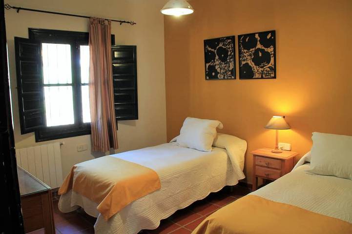 Gîte pour 5 personnes, avec balcon et jardin à Beas de Segura - 4