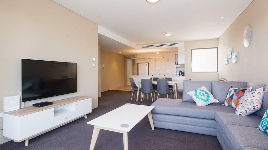 Holiday apartment for 6 people, with balcony and sauna as well as pool and garden in Nelson Bay
