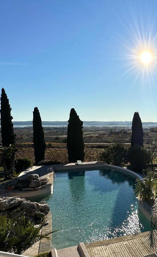 Location de vacances pour 4 personnes, avec piscine et jardin ainsi que bassin pour enfant et vue à Saint-Guiraud