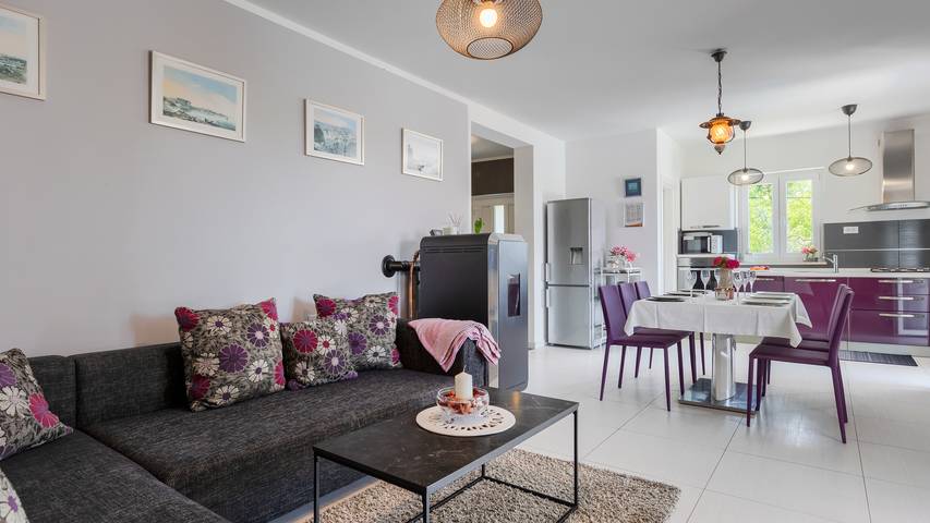 Villa pour 5 personnes, avec terrasse ainsi que jardin et jacuzzi à Barban - 4