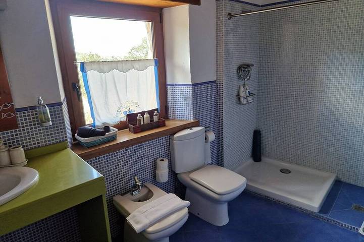 Villa de lujo con piscina climatizada y sala de juegos, enclavada en la montaña in Navafría, Provincia de Segovia