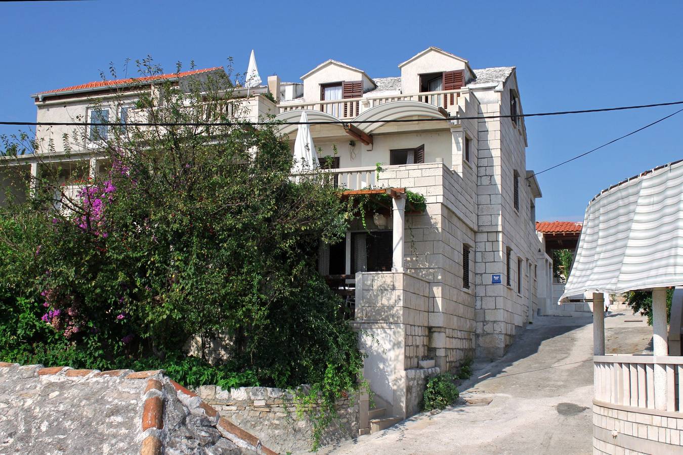 Appartamento intero, Appartamento di tre stanze con terrazzo e vista mare Selza - Sumartin, Brazza - Brač A-5615-a in Sumartin, Brac