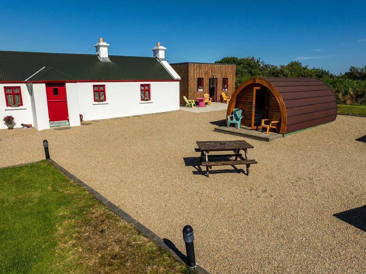 Family Room with Bathroom in Irlanda