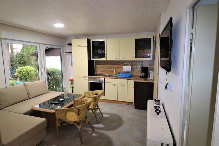 Ferienhaus für 7 Personen, mit Terrasse und Garten sowie Sauna und Seeblick in Tanna - 4