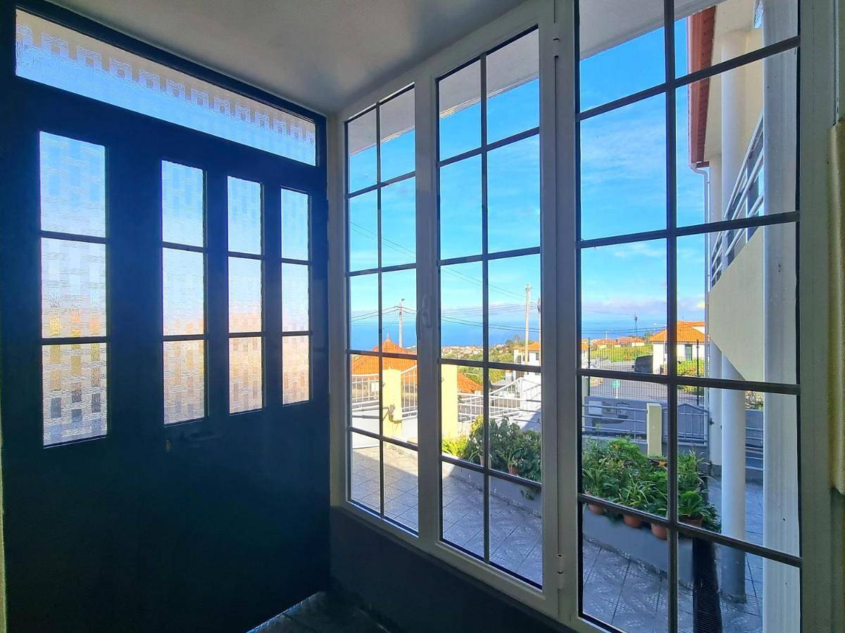Panoramic Terrace Views Near Pico Ruivo and Levada Walks in Santana, Isla de Madeira