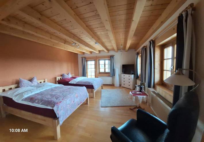 Bed and Breakfast für 4 Personen, mit Balkon und Sauna sowie Ausblick in Löffingen
