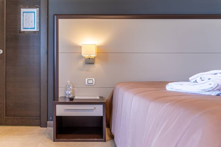 Lustru Room with Mountain View, Wi-Fi, and Air Conditioning in Mazzarino, Caltanissetta provins