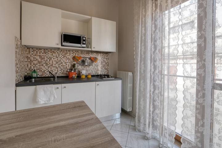 Apartamento inteiro, Apartamento 'Sant'Oronzo Modern Town House' com Wi-Fi e Ar Condicionado in Lecce, Lecce (província)
