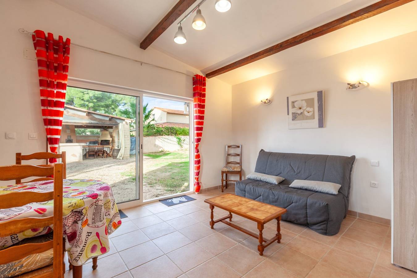 Apartamento entero, Apartamento de vacaciones Côte Bleue en La Couronne con jardín compartido, cerca de la playa in Martigues, Costa mediterránea (Francia)