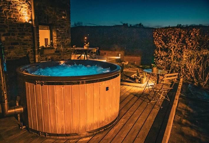 Location de vacances pour 4 personnes, avec jacuzzi ainsi que jardin et sauna à Herbeumont - 3