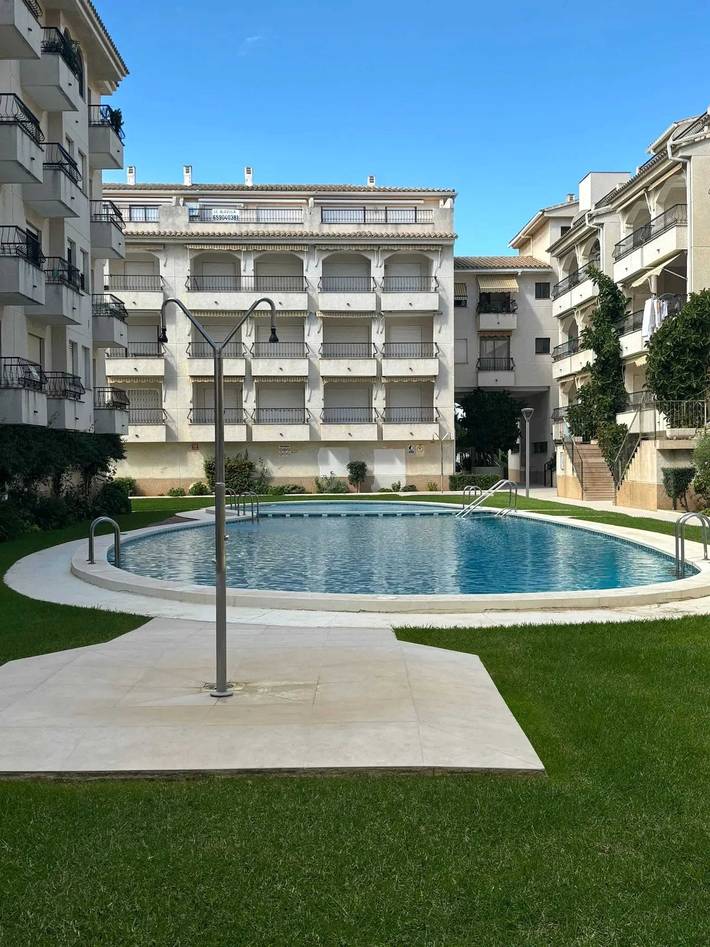 Apartamento de vacaciones para 4 personas, con terraza y piscina - 1