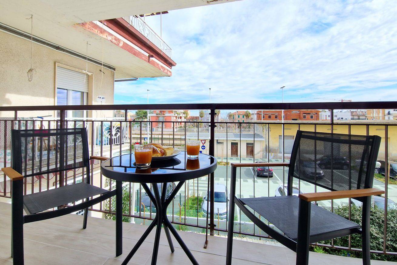 Ganze Wohnung, Giulia Apartment – [Zentrum] Wlan Bahnhof Klimaanlage in Meeresnähe in San Benedetto del Tronto, Riviera delle Palme