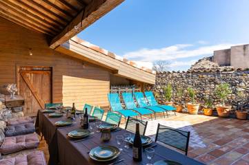 Cottage pour 12 personnes, avec vue et balcon à Nizas