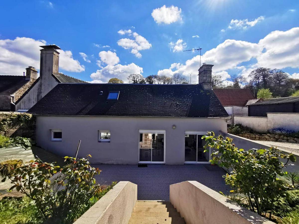 Maison charmante a Quettehou avec grand jardin et terrasse in Quettehou, Région de Cherbourg