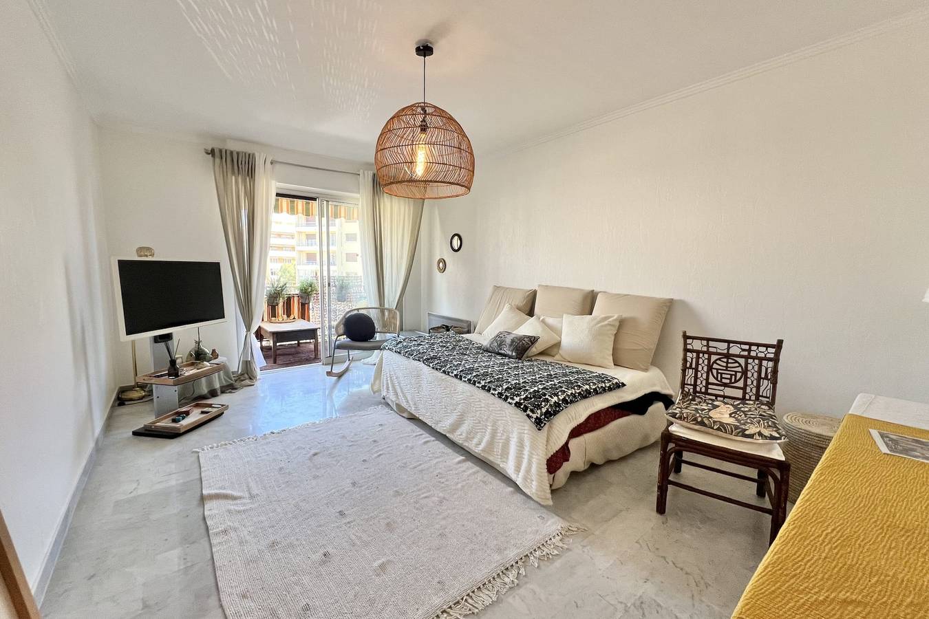 Geheel appartement, Apartment for 2 with balcony - near park in Vallauris, Cannes regio