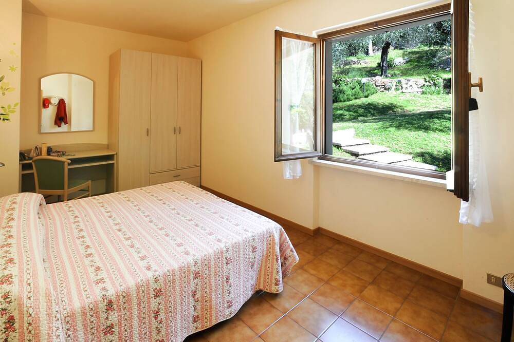 Ganze Wohnung, Casa Rosa in Spiaggia Val di Sogno a Malcesine (Malcesine), Malcesine