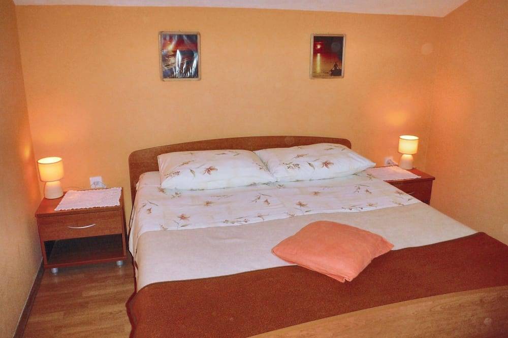 Ganze Wohnung, Homerez - Meerblick-Apt in Prvić Luka in Prvić Luka (Kroatische Adria), Prvić Luka