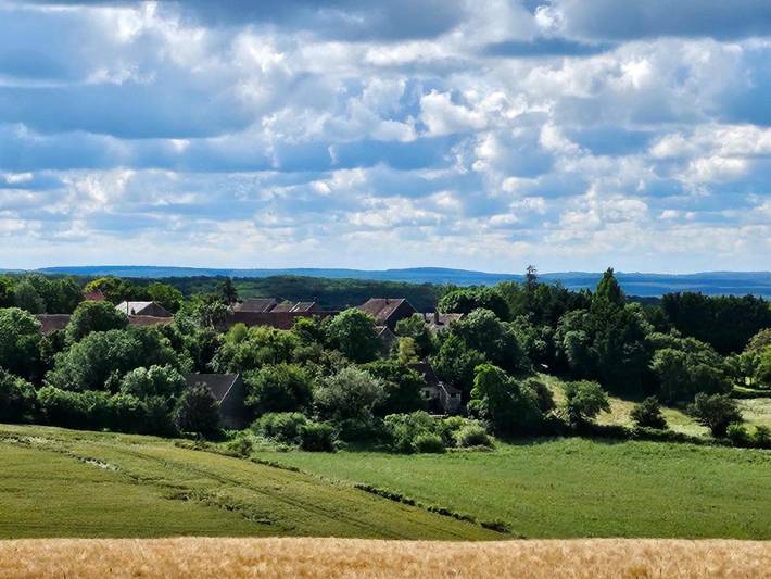 Chambre d’hôte pour 2 personnes, avec Jardin et Vue à Bouhy