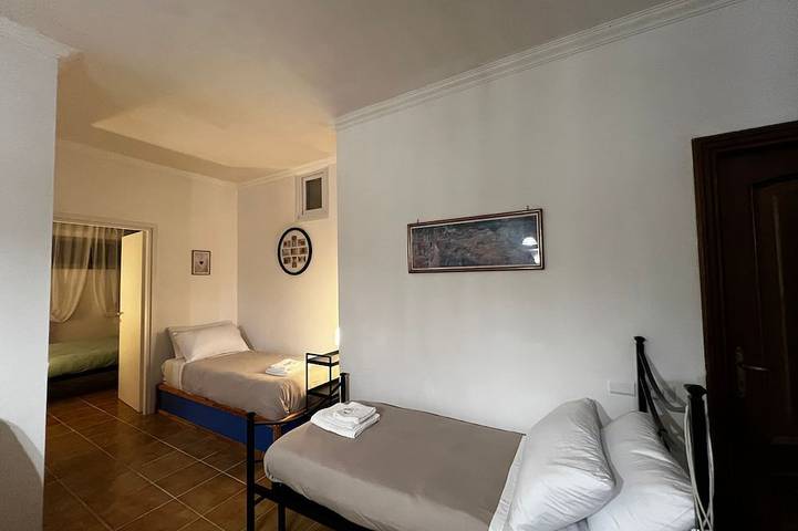 Appartement entier, Apartment Ciampino airport \" LaMaison \" in Ciampino, Parco Regionale dei Castelli Romani