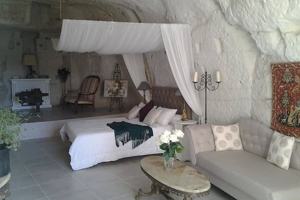 Habitación Troglo, B & B, cama queen, Chateaux de la Loire y Beauval Zoo in Bourré, Región de Blois