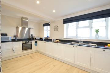 Log Cabin for 6 People in Southwold, Waveney District, Photo 4