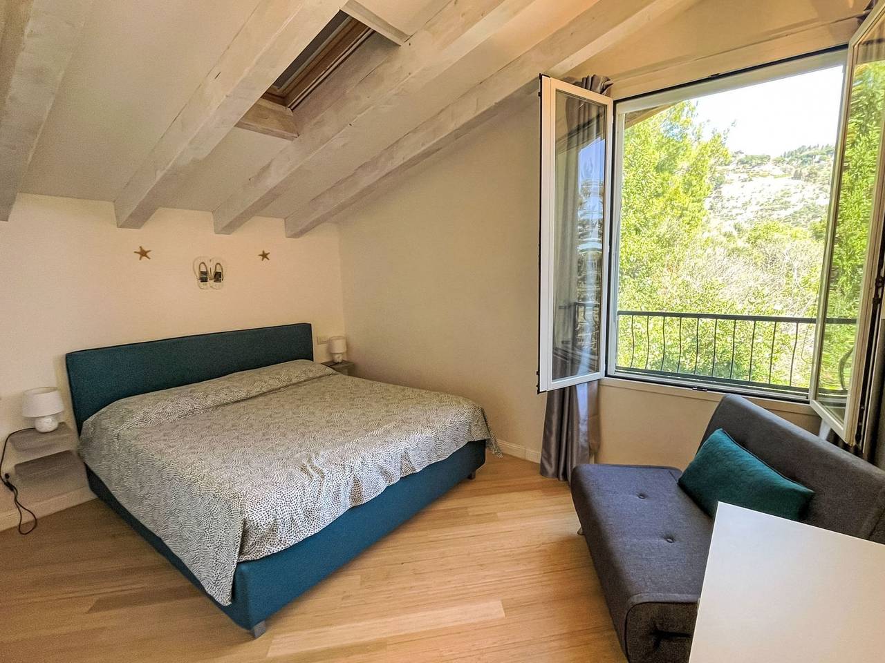 Entire apartment, Belle Vue in Moglio, Alassio