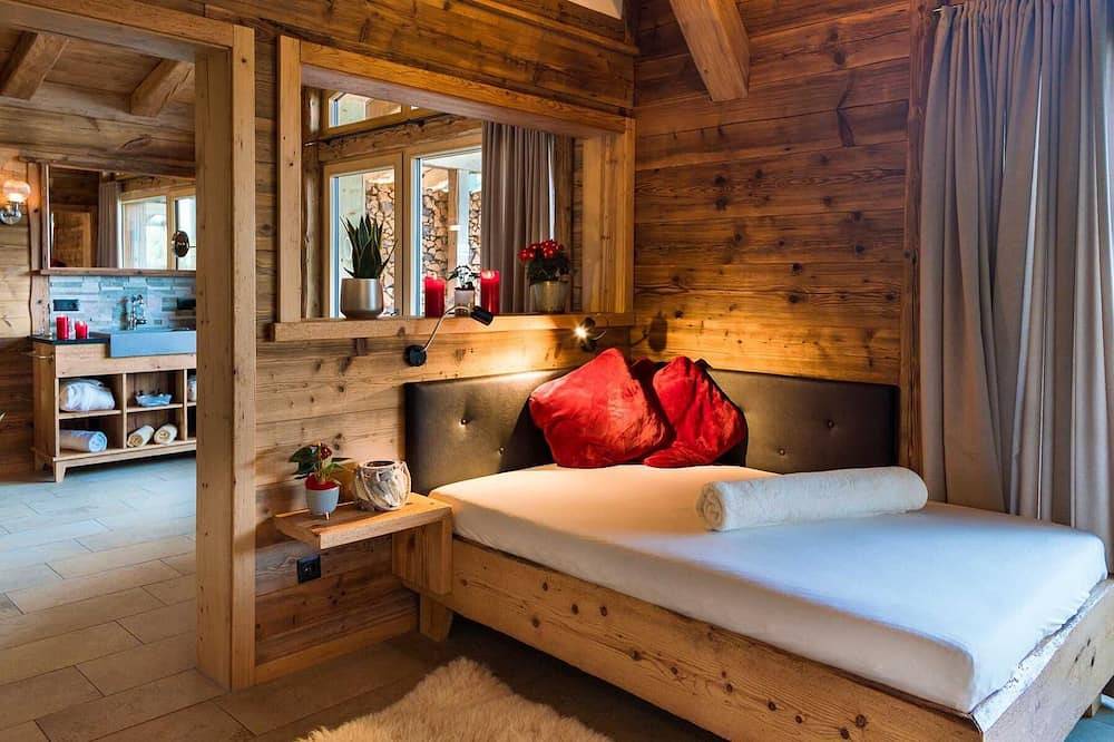 Ganze Wohnung, Gemütliche Almhütte (80qm) mit eigenem Wellnessbereich in Zwiesel, Ostbayern