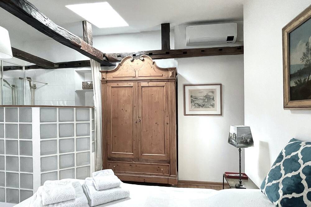 Suite du Prince: 70m2 2 bths A/C lift terrace view garage M4,10 Rerb to airports in Paris, Ile de France