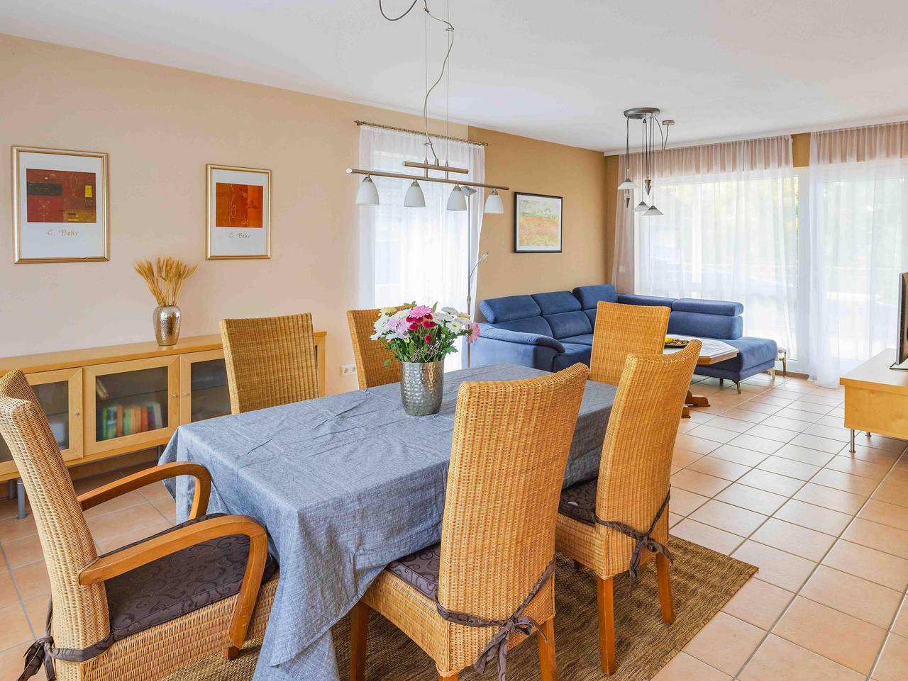 Ganze Ferienwohnung, Ferienwohnung Dominique - Ferienwohnung (110 qm) mit drei Schlafzimmern in Saulheim, Rheinhessen