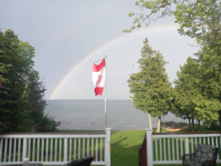 Camping für 2 Personen, mit Terrasse und Ausblick sowie Seeblick in Ontario