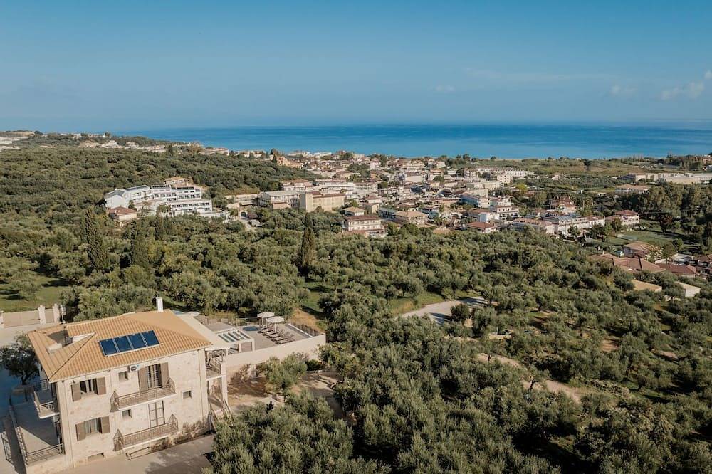 Casa Lydia - 5 Bedrooms, Private Pool & Sea Views in Planos, Zakynthos
