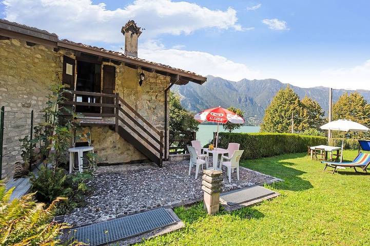 Gîte pour 2 personnes, avec Balcon et Jardin