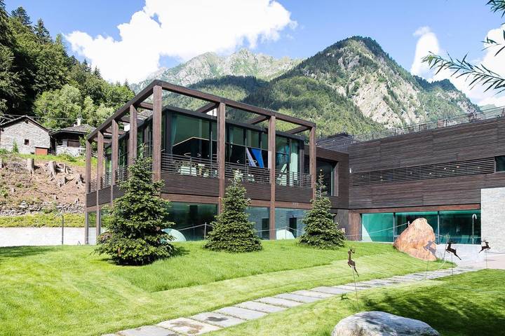 Hôtel pour 3 personnes, avec Balcon et Jacuzzi ainsi que Terrasse et Jardin à Riva Valdobbia