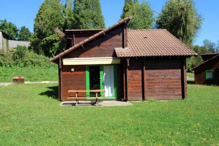 Location de vacances pour 5 personnes, avec jardin, animaux acceptés à Sussac - 2