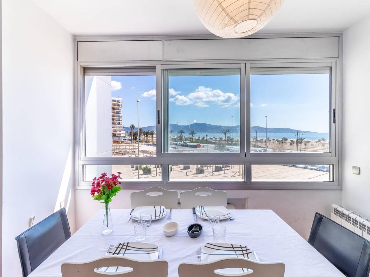 Appartamento intero, Appartamento vacanze per 6 persone con vista oceano in Platja d'Empuriabrava, Empuriabrava