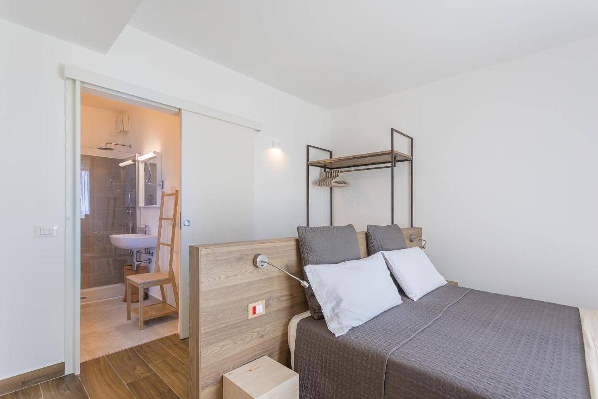 Insula Felix - Habitación Deluxe con 1 cama doble o 2 individuales in Moniga del Garda, Montañas Garda