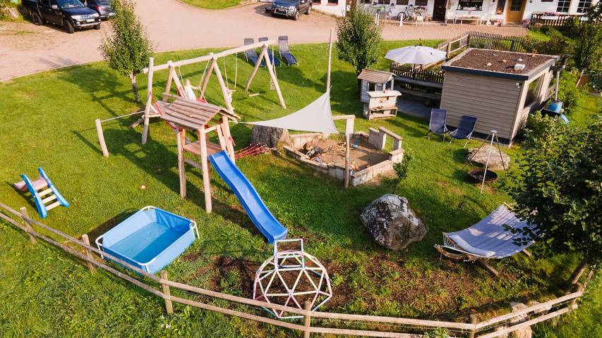 Ganze Wohnung, Apartment 'Feldberg' mit Gemeinschaftsgarten, Balkon und Wlan in Hinterzarten, Südschwarzwald