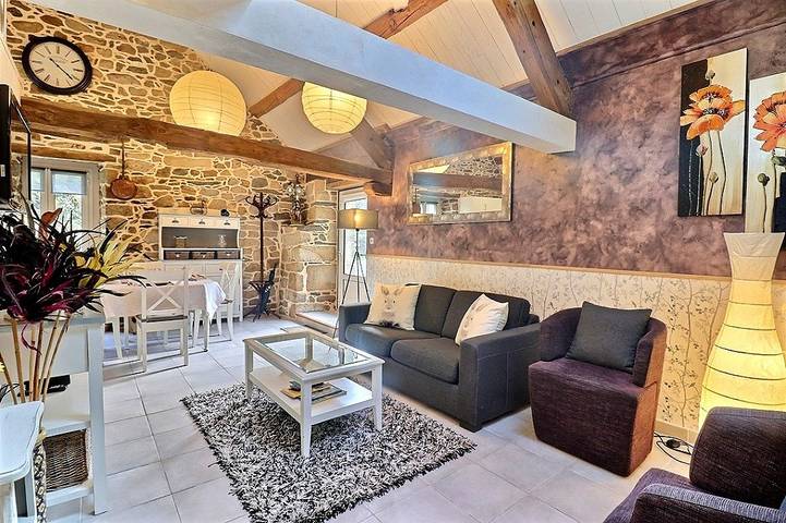 Gîte pour 4 personnes, avec terrasse et jardin