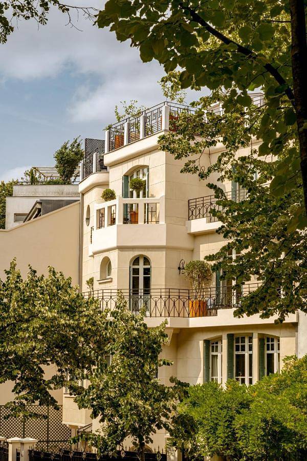 Hôtel pour 10 personnes, avec vue et terrasse ainsi que sauna et jardin, animaux acceptés