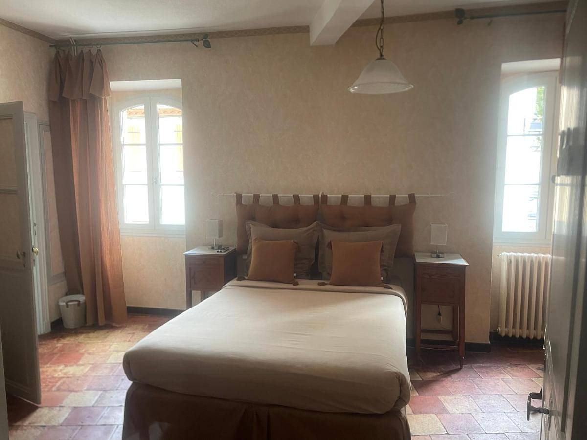 Double Room with Private External Bathroom in Alet-les-Bains, Région de Limoux