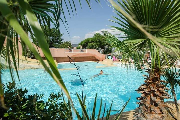 Camping für 6 Personen, mit Pool und Garten, mit Haustier in Bormes-les-Mimosas