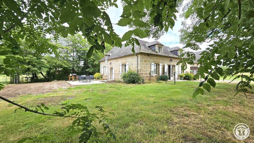 Gîte for 8 people, with garden and view - 1