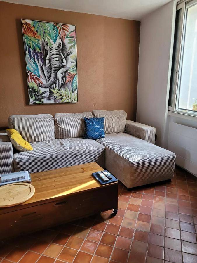 Gîte pour 4 personnes, avec terrasse et vue, animaux acceptés à Fox-Amphoux - 2