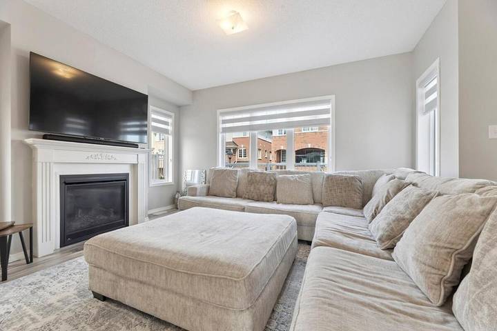 Location de vacances pour 6 personnes, avec balcon à Ajax