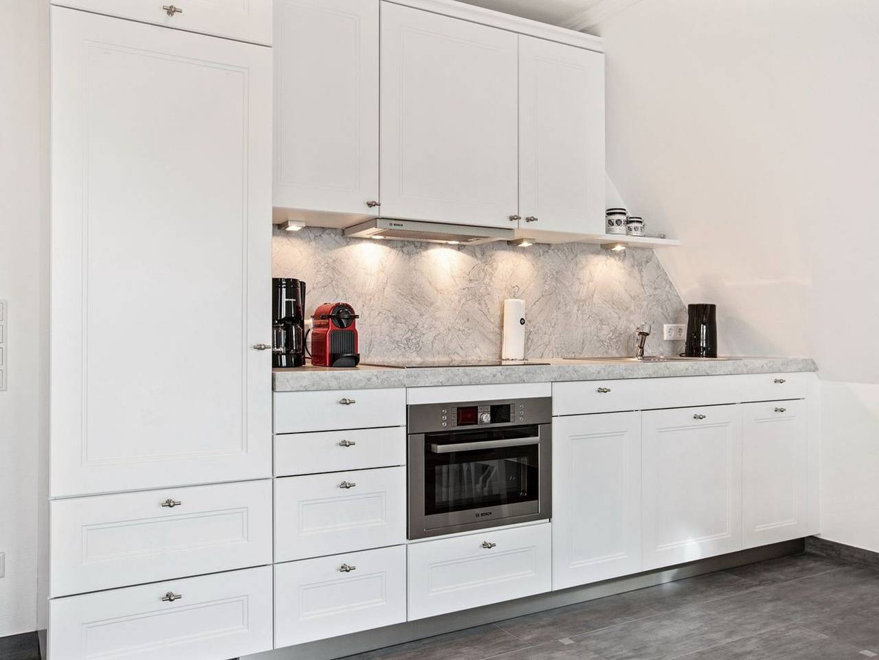 Ganze Ferienwohnung, Westsidehüs - Strand- und dorfteichnahe Lage. Viel Platz. Eigener Garten. Feine Ausstattung. in Wenningstedt, Sylt