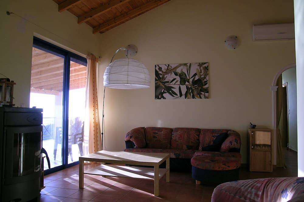 Freistehendes Haus mit fantastischen Meerblick in Xiropigado, Kynouria