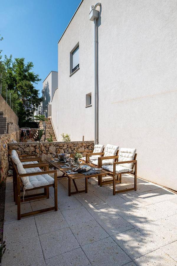 Ganze Wohnung, Three-Bedroom Apartment in Šimuni, Pag