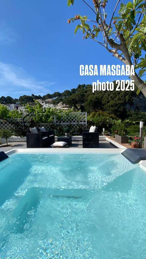 Villa pour 2 personnes, avec jardin ainsi que jacuzzi et piscine à Capri - 3