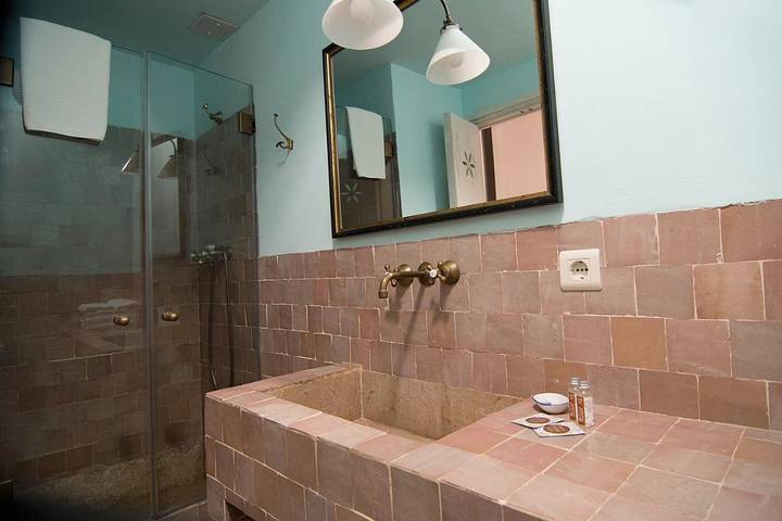 Casa rural para 3 personas, con piscina además de jardín y vistas, Se admiten mascotas en Priorat - 4